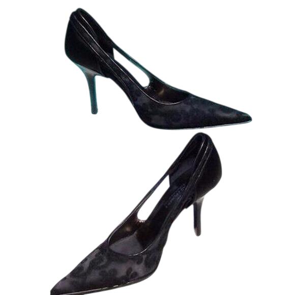 Donald Pliner Black Embroidered Satin Silk Cut Outs Shoe Sleek Pump NWT $300 - Picture 2 of 3